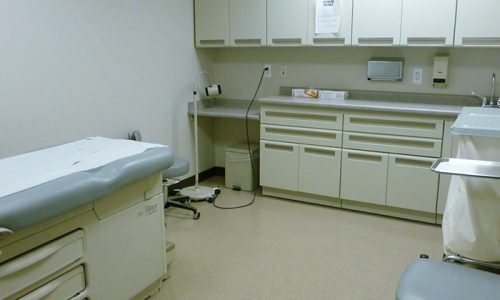 Plum Hollow Center patient room